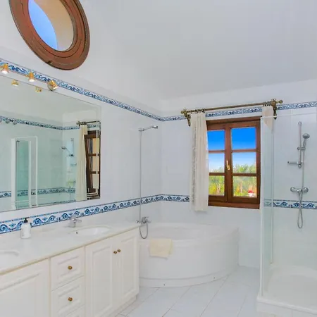 Villa Africa - Large Delightful On 5000m2 With Private Pool Golf Views *