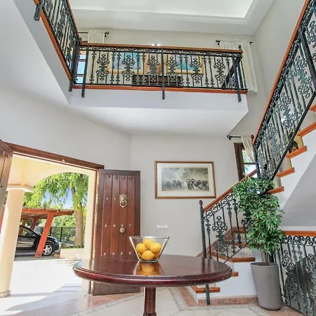 Villa Africa - Large Delightful On 5000m2 With Private Pool Golf Views