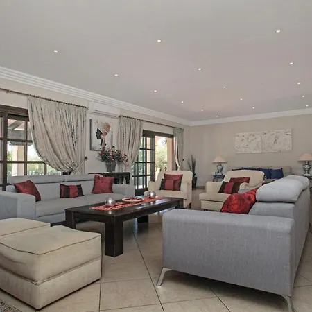 Africa - Large Delightful On 5000m2 With Private Pool Golf Views Estepona